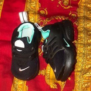 Unisex Nike Presto Size 4c